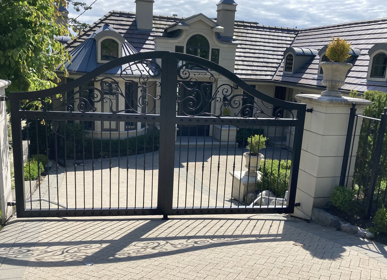Gate painting.